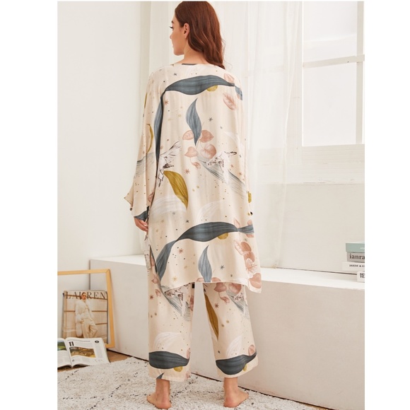 3 Piece Pastel Color Floral Print Pajama Set - Picture 3 of 10